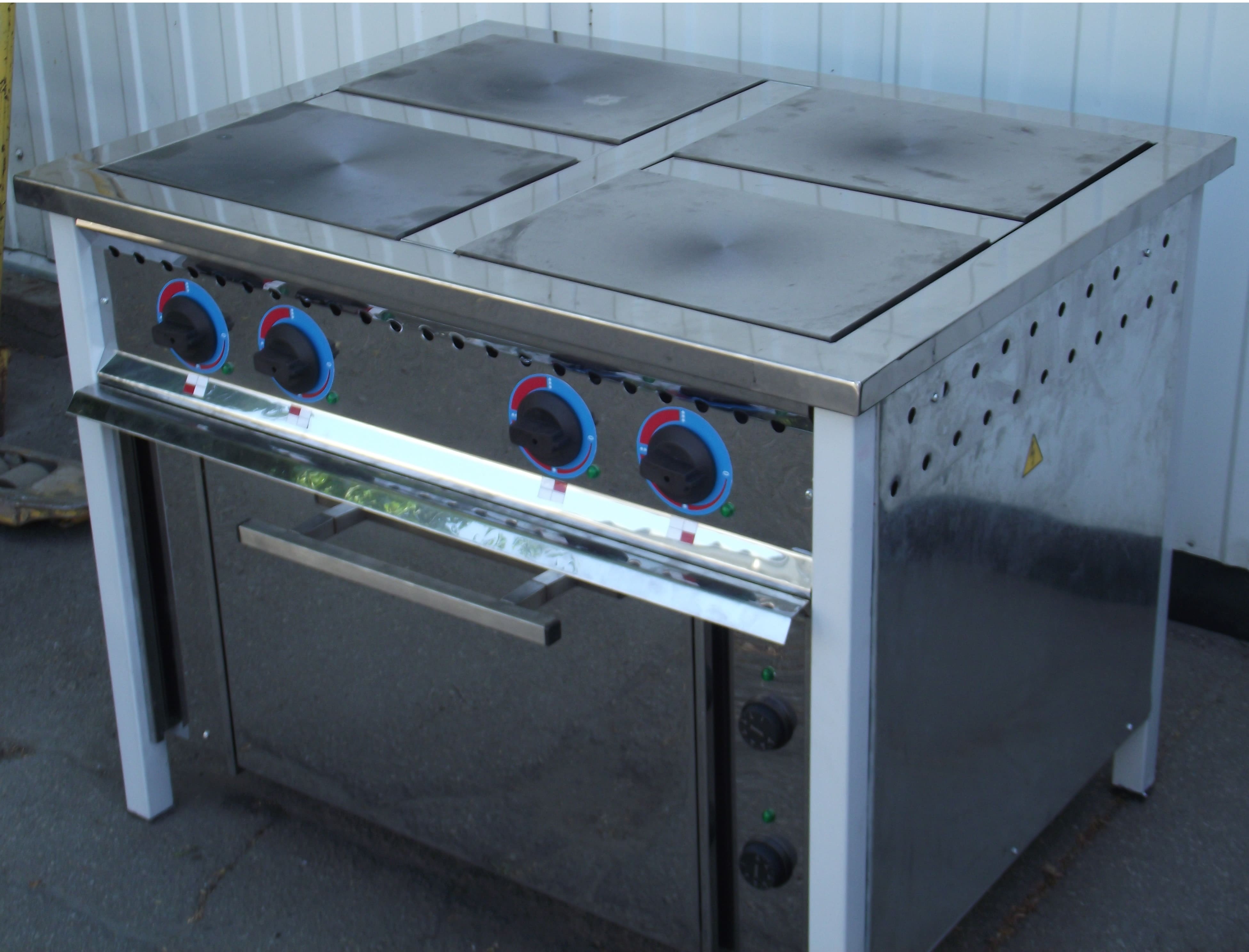 Плита електрична промислова ЮВЕНТА ПЕ-4Д (Р) з духовкою з рознесеними конфорками